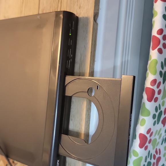 GPX DVD/CD PLAYER - Picture 2 of 3